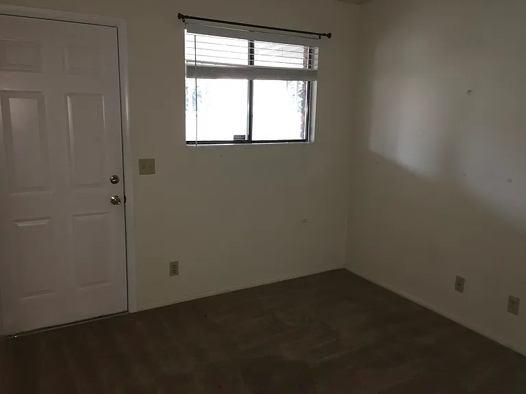 Middle Bedroom with outdoor access