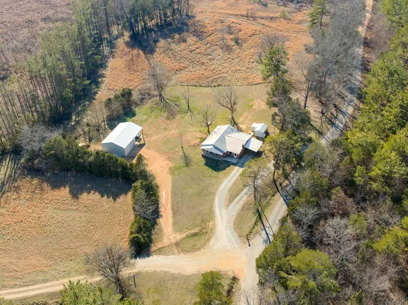 2134 Old Furnace Rd, Decaturville, TN 38329