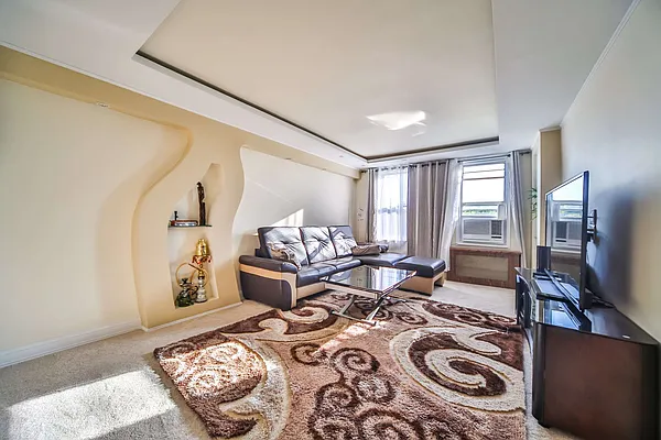 Sold by Remax Edge | media 1