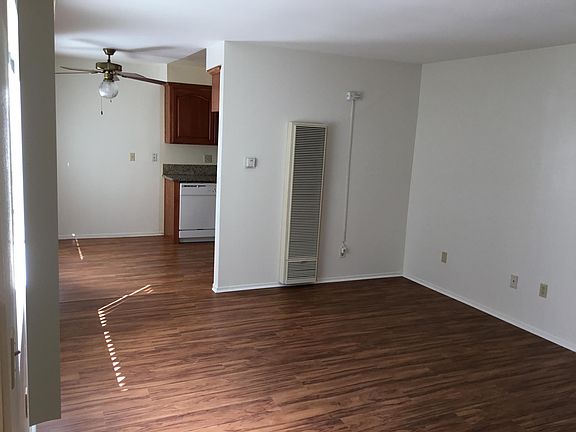 5th image of 7714 Newlin Ave APT 3