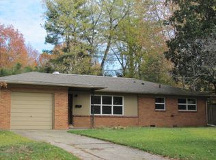605 Taylor Dr, Carbondale, IL 62901