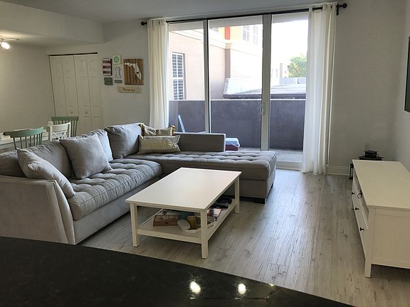 4th image of 3232 Coral Way APT 204