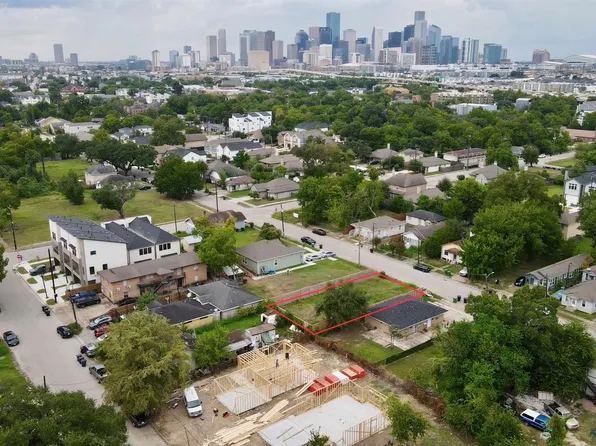 3418 Dennis St, Houston, TX 77004