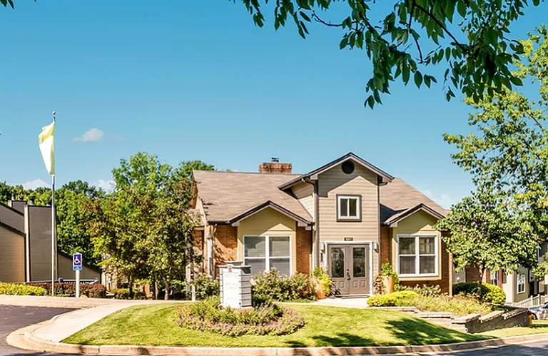 Welcome to Westchase Apartment Homes!