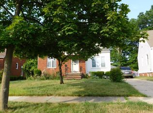 8616 Outlook Dr, Brooklyn, OH