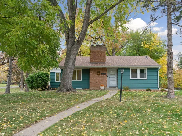 3230 Lee Ave N, Golden Valley, MN 55422