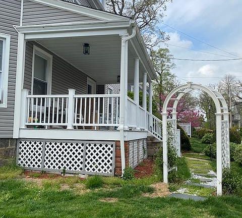 Front Lawn Trellis