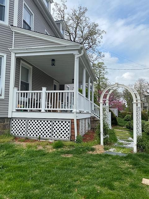 Front Lawn Trellis
