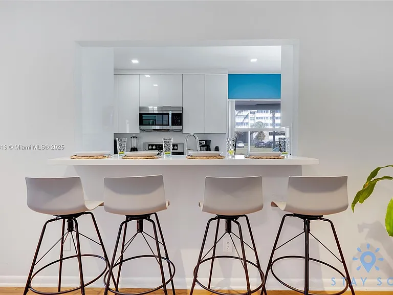 328 Missouri St — Photo 17