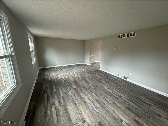 2nd image of 1798 Brockton Dr