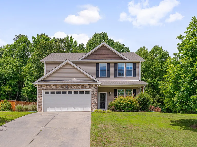 514 Jerome Rd — Photo 1