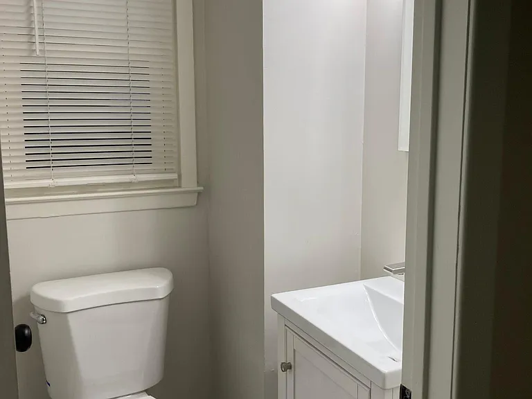162 Railroad Ave — Photo 7