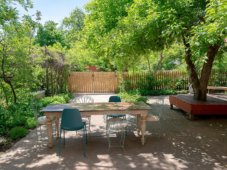 620 Highland Ave — Photo 10