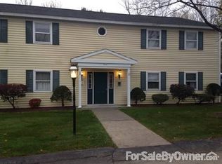 108 Cedarview Ln, Watervliet, NY 12189