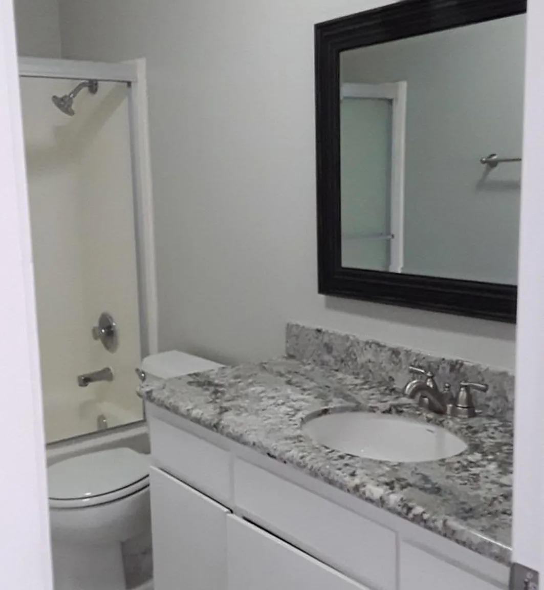 Crown Apartments — Photo 2