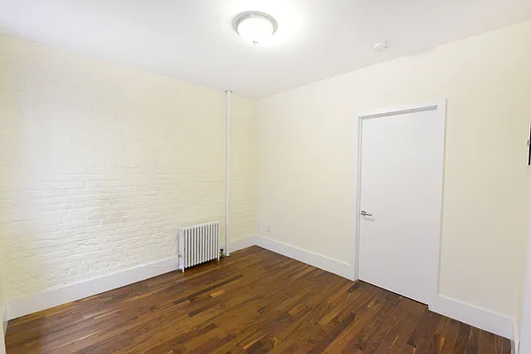 Rented by Peter Ashe | media 4