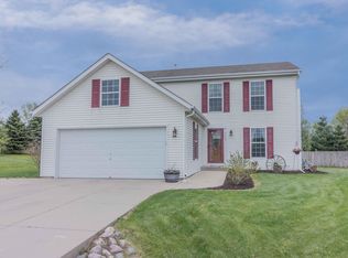 3840 Riegle Ct, Slinger, WI 53086