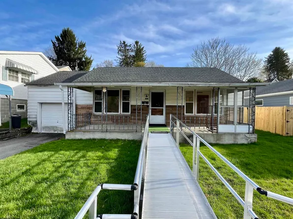 102 Hartman St, Kingwood, WV 26537