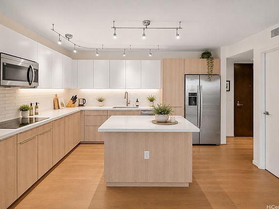 4th image of 888 Kapiolani Blvd #3207
