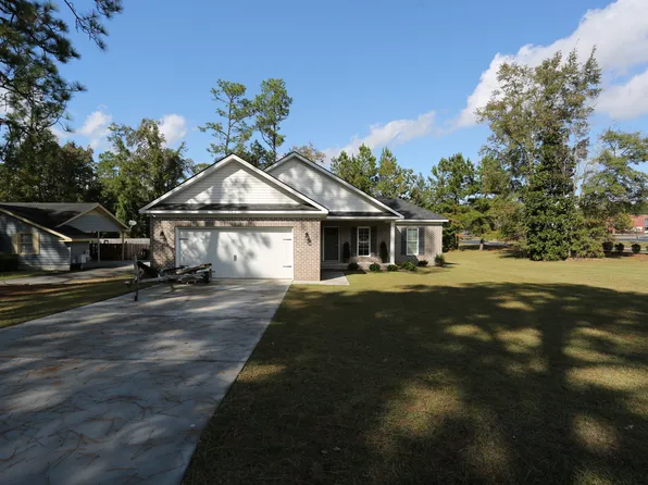 302 Debbie Dr, Statesboro, GA 30458
