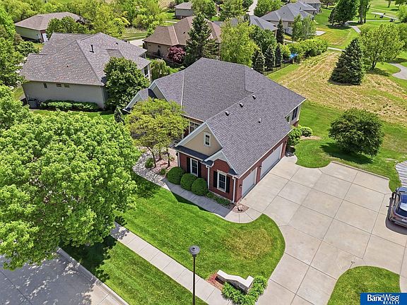 4th image of 8433 Augusta Dr