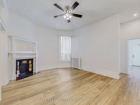 2nd image of 107 Spadina Rd #105