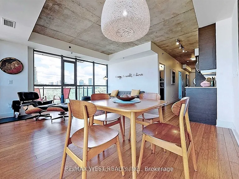 90 Trinity St #610 — Photo 10