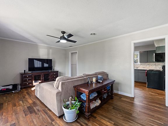 5th image of 1116 Poindexter Ave