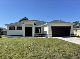 2927 17th St SW, Lehigh Acres, FL 33976