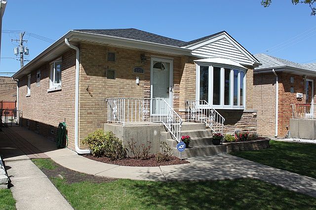 5436 N. Neva