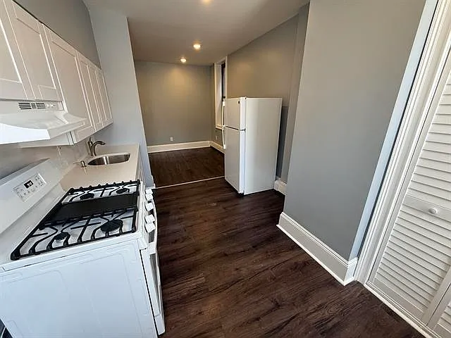 1 bed, 1.0 bath, $1,475 — Photo 2
