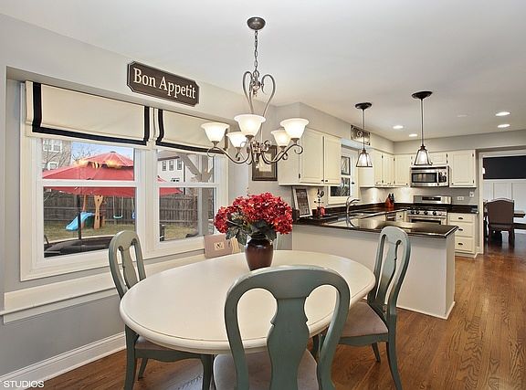 4th image of 3890 Moulin Ln