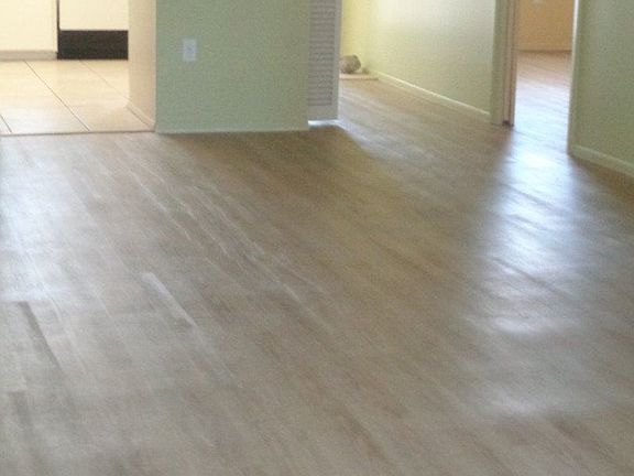 4th image of 514 Parkdale Mews #514