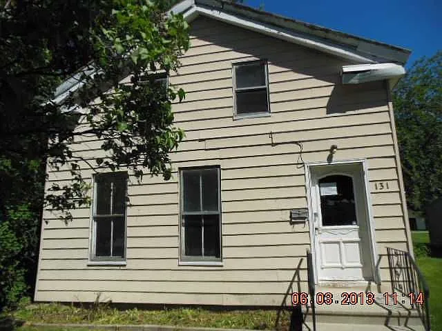 131 W Dudley St photo 1