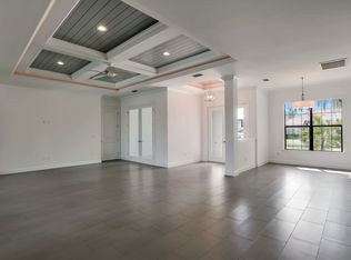 920 Moon Ct, Marco Island, FL 34145