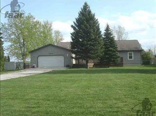 2434 Gibson Rd, Grand Blanc, MI 48439
