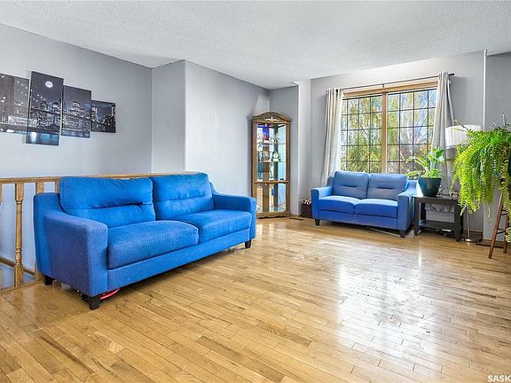 3rd image of 479 Mahon Dr