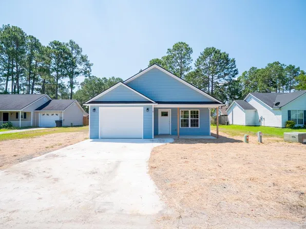 8 Chadwick Ln, Lakeland, GA 31635
