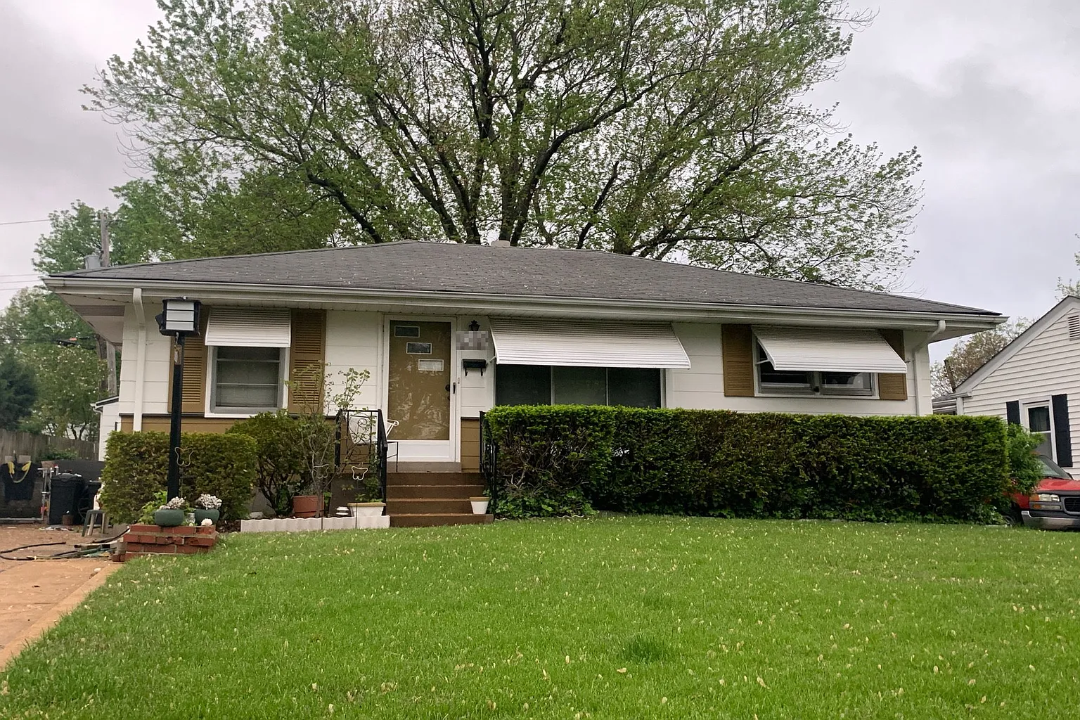 1185 Saint Bernadette Ln photo 1