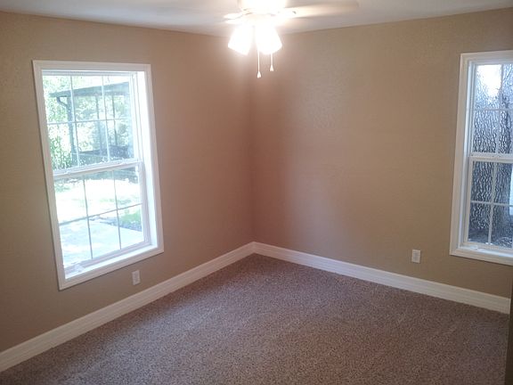 5th image of 674 Bellingham Pl