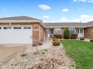 1052 Freedom Cir S, Crown Point, IN 46307