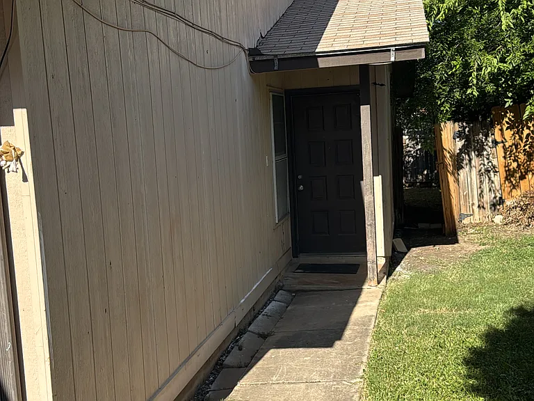 1334 Bitterlake — Photo 22