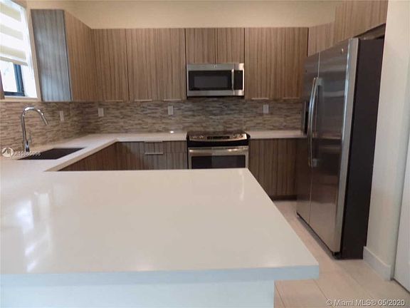 2nd image of 10295 NW 89th Ter