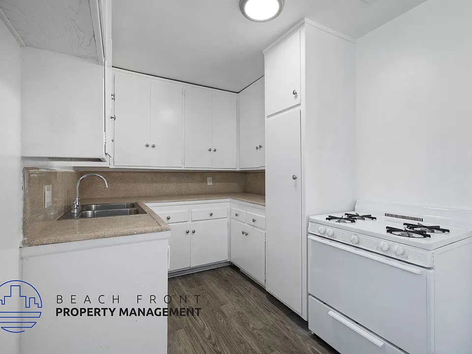 745-747 Venice Way