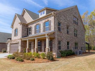 8820 Cobblestone Ln, Cumming, GA 30041