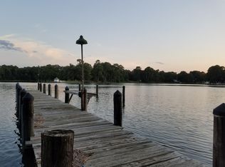 208 Sparrow Rd, Chesapeake, VA 23325