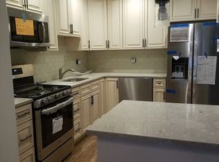 2454 38th St, Astoria, NY 11103