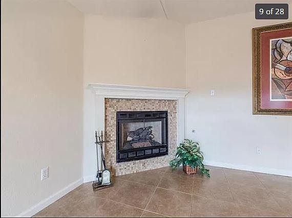 4th image of 1242 Hughmont Dr
