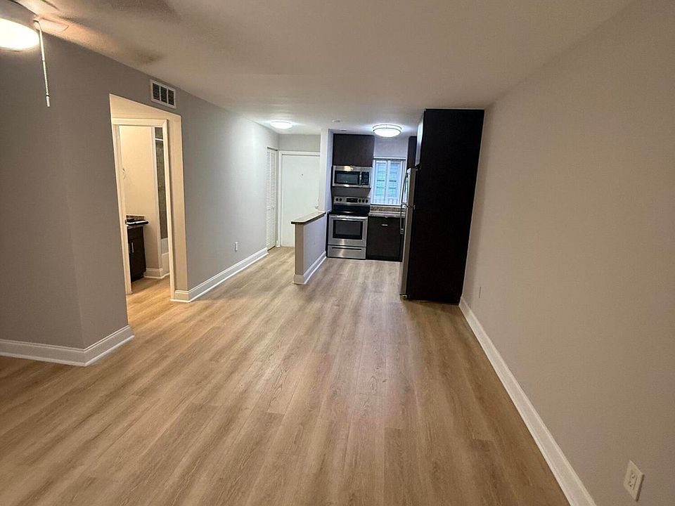 1st image of 650 SW 2nd Ave APT 252