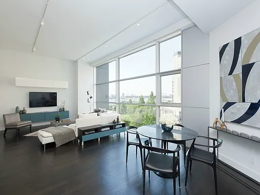 Rented by Sotheby's International Realty | media 30